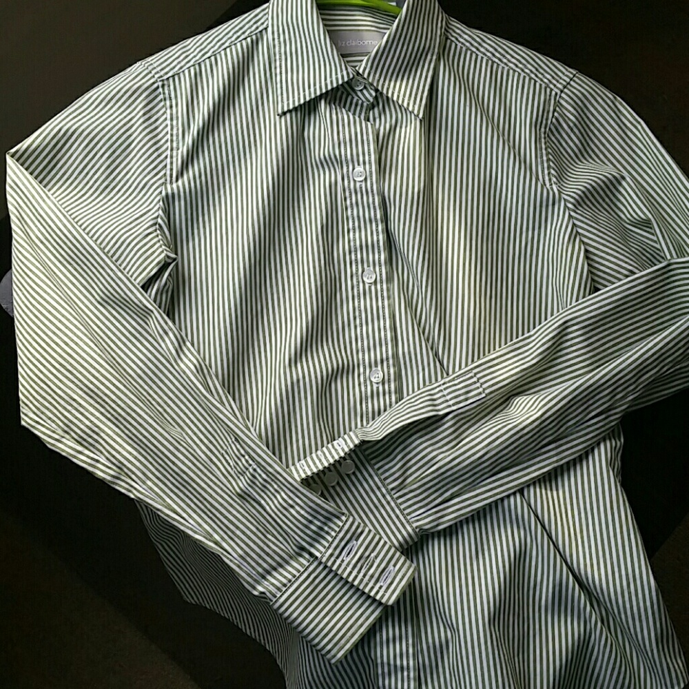 <<Cute Button Down>>